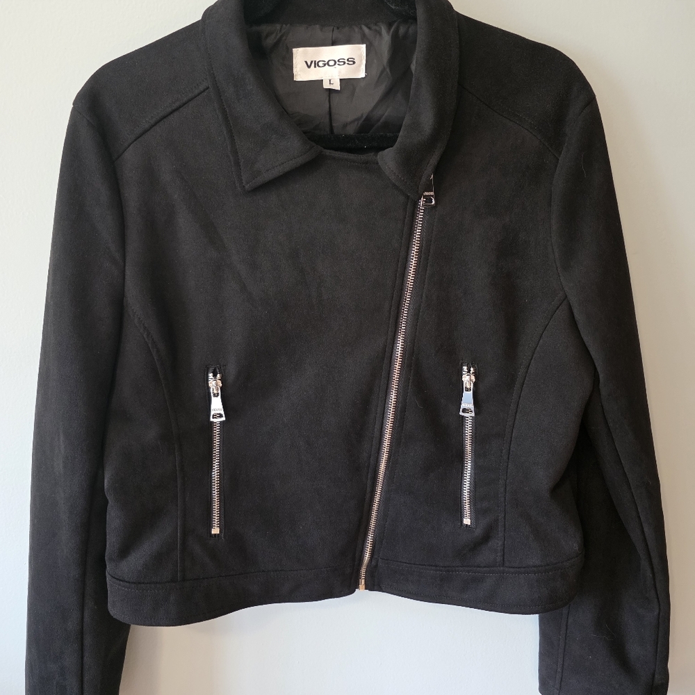 Vigoss Black  Jacket with Modern Silhouette